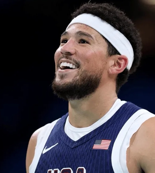 科尔深情发声：布克，你是球队的无名英雄