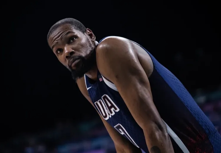 杜兰特荣耀加冕：美国男篮奥运篮板王，太阳官方晒图共贺