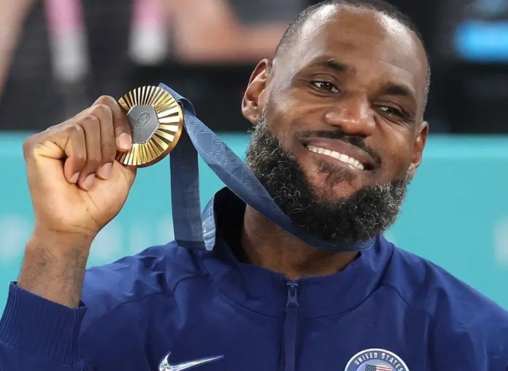 “黄金一代”再聚首：詹韦瓜08奥运辉煌重现，共谱巴黎新篇章