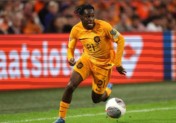 弗林蓬在法国VS荷兰中的闪耀光芒：D组第二轮欧洲杯表现分析