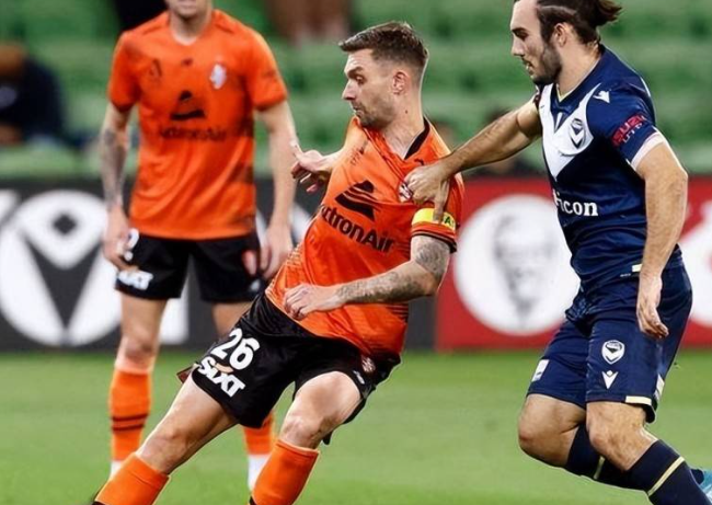 巴黎人报：法国球员穆萨-登贝莱近日遭遇入室盗窃