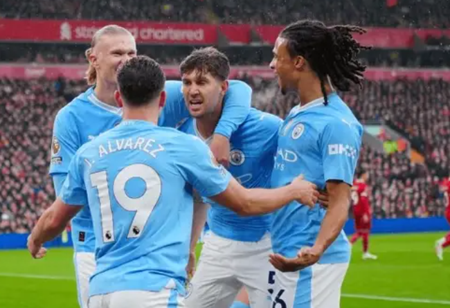 斯科尔斯：曼联的问题在于他们每次拿球都尝试进攻，球员们到处跑