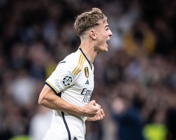 帕斯开启新旅程：皇马小将转会科莫，未来可期