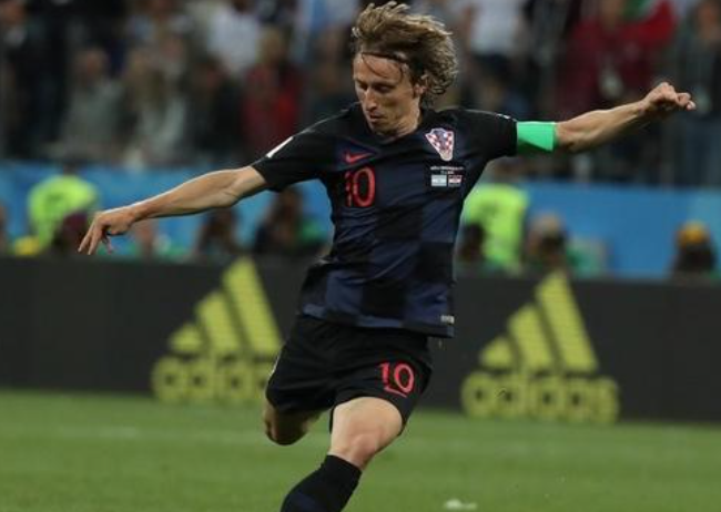 官方：伊万-托尼加盟吉达国民，转会费为4000万镑