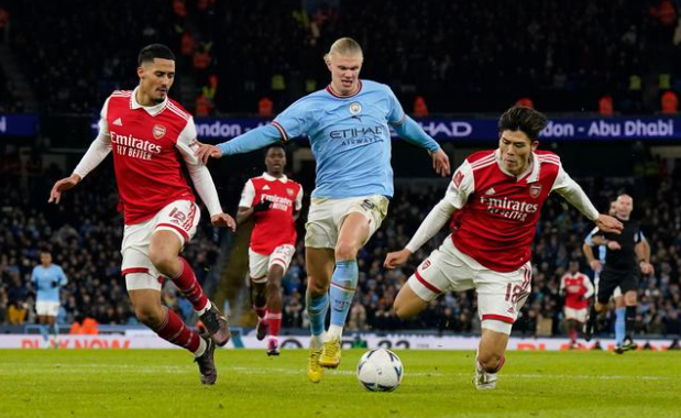 邮报：恩凯提亚最终决定转会水晶宫是因为想和埃泽踢兄弟足球