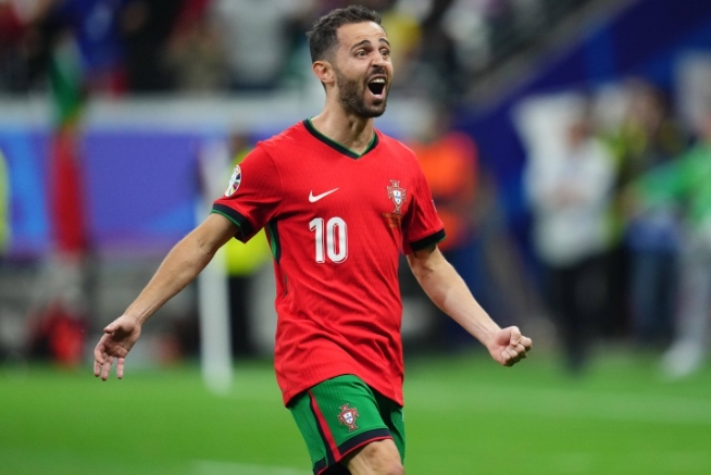 B 席吐槽赛程疯狂：梦想与负担的交织