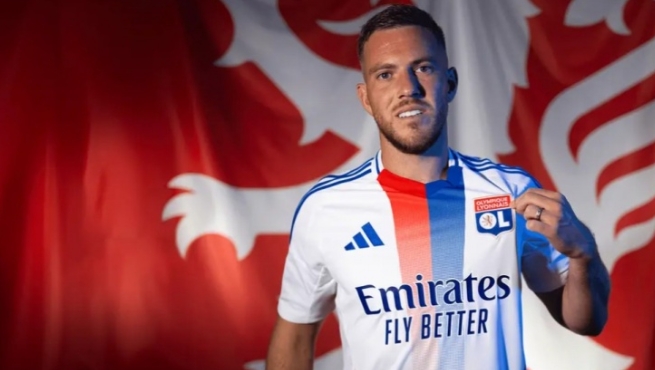 中场强援来袭：韦勒图加盟里昂开启新征程