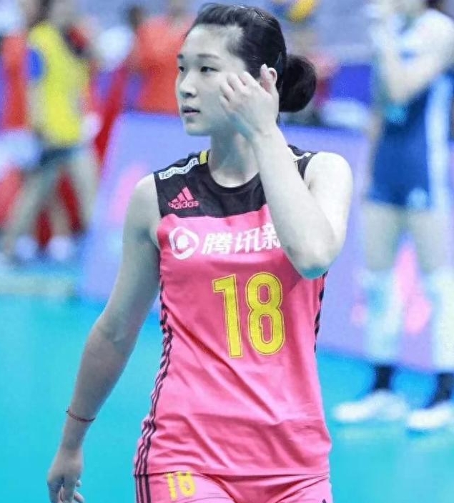 王梦洁开启人生新篇，中国女排自由人位置迎新