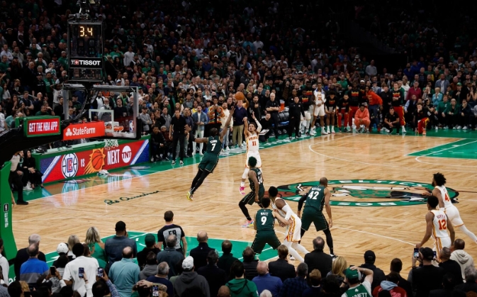 球星社交媒体之变：特雷 - 杨的取关举动