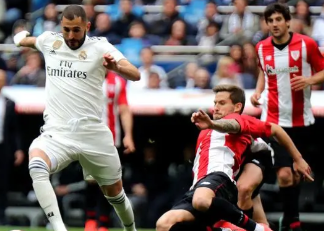 17岁中场马斯坦托诺谈到了与皇马：目前专注于河床，不会离队