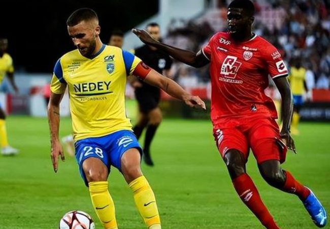 意媒：在多夫比克受伤后，罗马可能会让迪巴拉踢伪9号