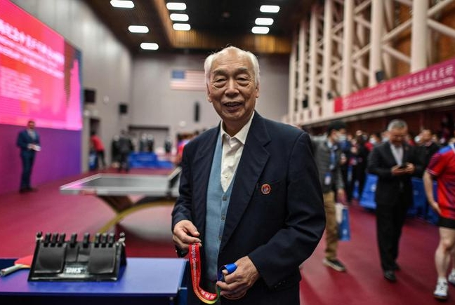 荣耀时刻：张燮林获授国家荣誉称号