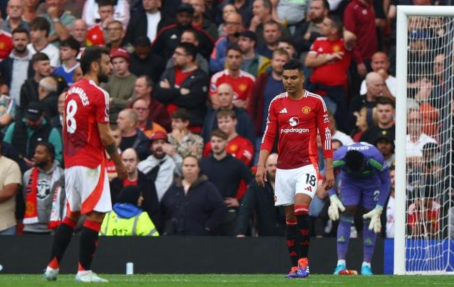 卡塞米罗：曼联困境与未来抉择