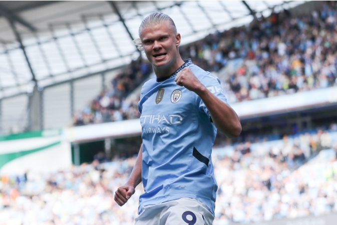 哈兰德：足坛锋线霸主