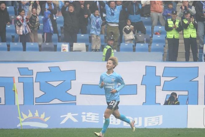 大连英博：冲超之路遇挑战