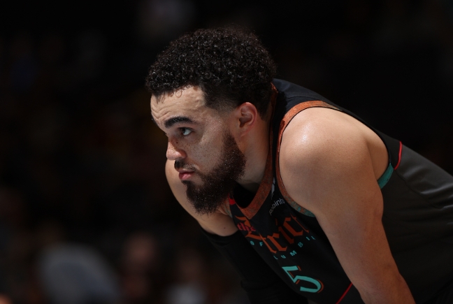 太阳新援琼斯：点亮球队新希望