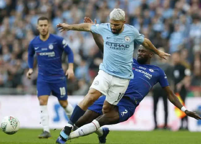 马克-劳伦森：最佳状态的阿诺德绝对是英超历史上最好的右后卫之一