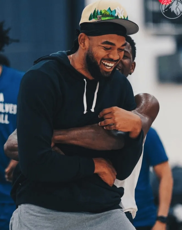 唐斯交易风云：森林狼的变革与球员的抉择