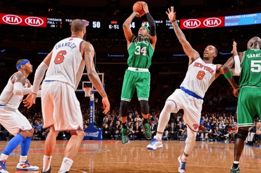 皮尔斯的直言与尼克斯的冠军之路