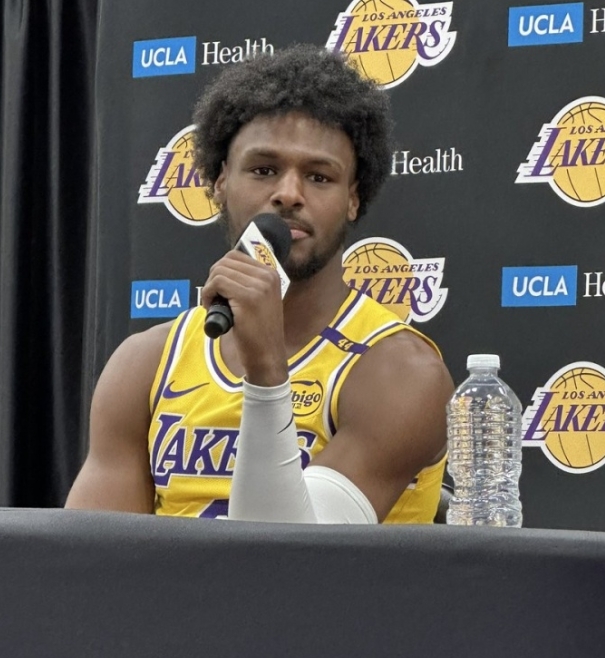 布朗尼：踏实前行，逐梦湖人