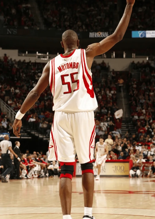 穆托姆博：篮球传奇的不朽篇章