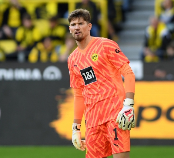 多特 1 - 2 负柏林联合，科贝尔言论遭哈曼与球迷诟病