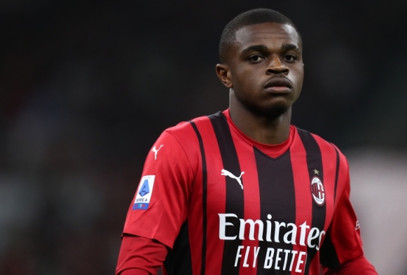 卡卢卢被米兰出售背后：尤文表现出色，米兰有何考量？