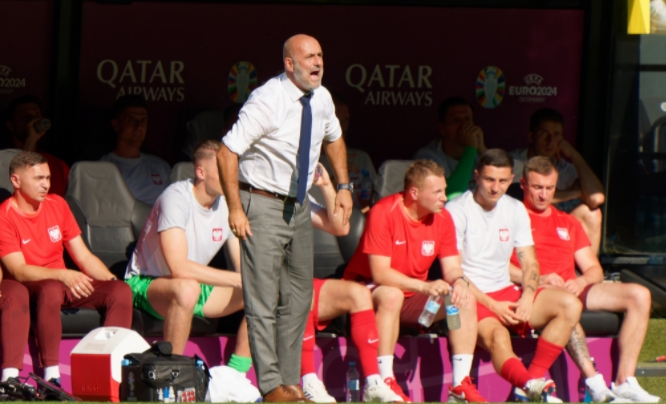 奥耶德勒获征召，波兰足球新希望