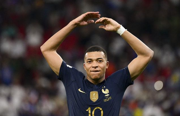 本赛季西甲成功过人榜：亚马尔26次第二，姆巴佩23次第三