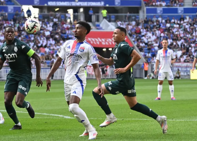 扎拉祖和杜加里：反对恩里克此前把登贝莱排除出欧冠参赛名单