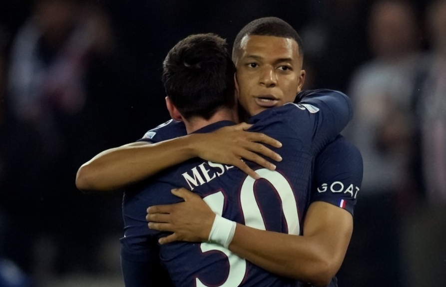 巴黎圣日耳曼积极续约，阿什拉夫与维蒂尼亚成关键