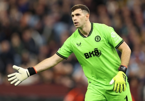 英超赛场大马丁，扑点高手显锋芒