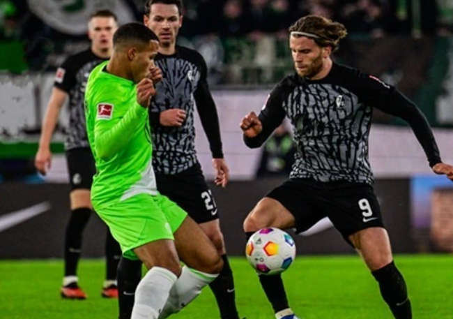 图片报：就目前情况来看，拜仁预计帕夫洛维奇将伤缺6周的时间