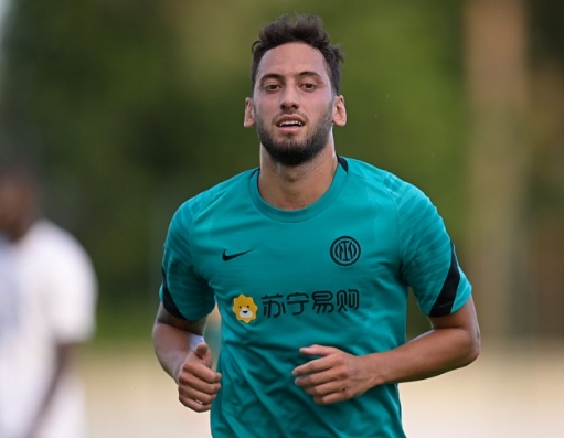 国米小胜罗马却遇伤病困扰，欧冠尤文之战前景几何？