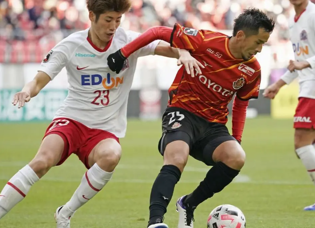 法甲第8轮：兰斯1-2不敌欧塞尔，中村敬斗连续5轮破门