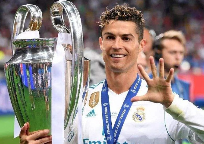 瓦尔迪成为继2022年的C罗后，首位37岁后能在英超连场破门的球员