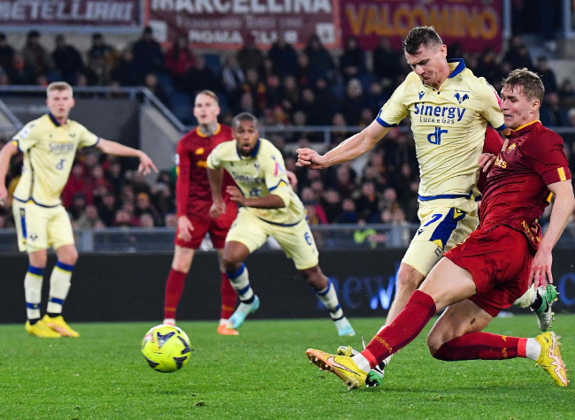 罗马公布本轮意甲参赛名单：苏莱入选，沙拉维继续因伤缺席