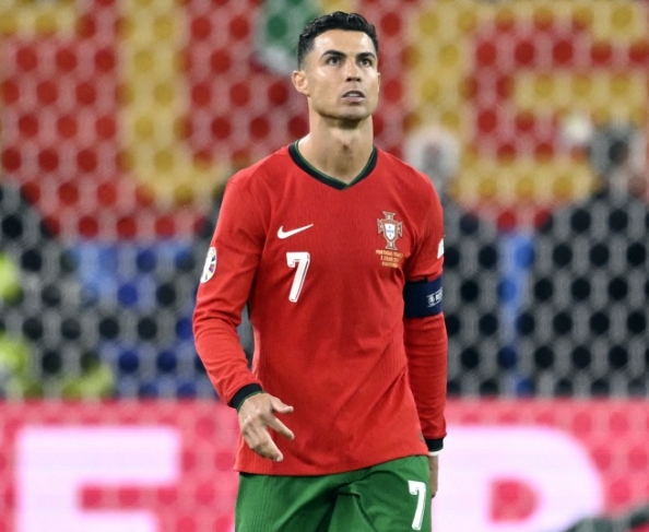 维蒂尼亚盛赞 C 罗：39 岁传奇的坚守，2026 世界杯之约？