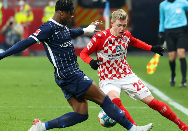 阿隆索：勒沃库森今天在整场的比赛态度都很棒，我们本该取胜