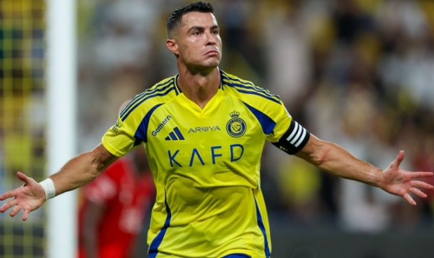 C 罗的 YouTube 传奇：赛场外的巨星之路