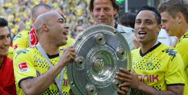 达席尔瓦复出 续写足球不老传奇