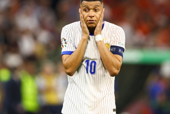 姆巴佩缺席法国队名单背后的复杂因素