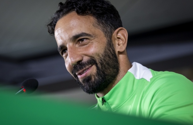 曼联对记者针对阿莫林态度感到失望的背后