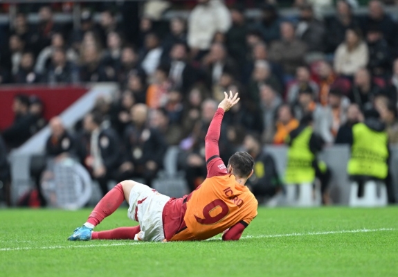 伊卡尔迪伤病治疗：艰难抉择与期待康复