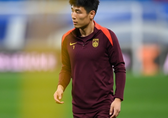 董路怒批：国足应就武磊退训说明情况