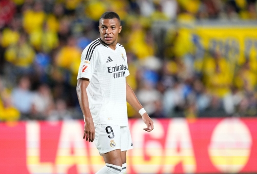 巴卡约科为姆巴佩发声：巨星不应被苛责