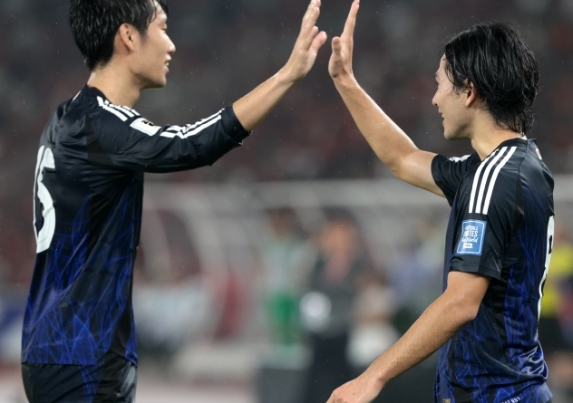 日本队剑指国足 全力争胜