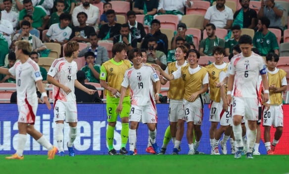 国足战日本 球迷的盛宴