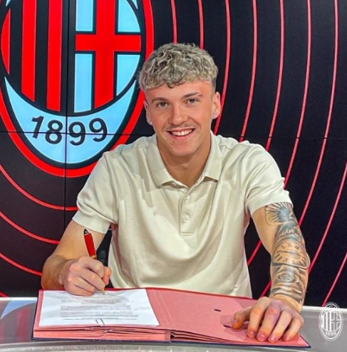 瓦伦西亚冬窗之选：租借吉梅内斯的转机