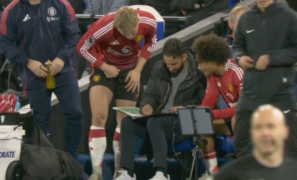 曼联锋线谜题：霍伊伦与齐尔克泽的困境